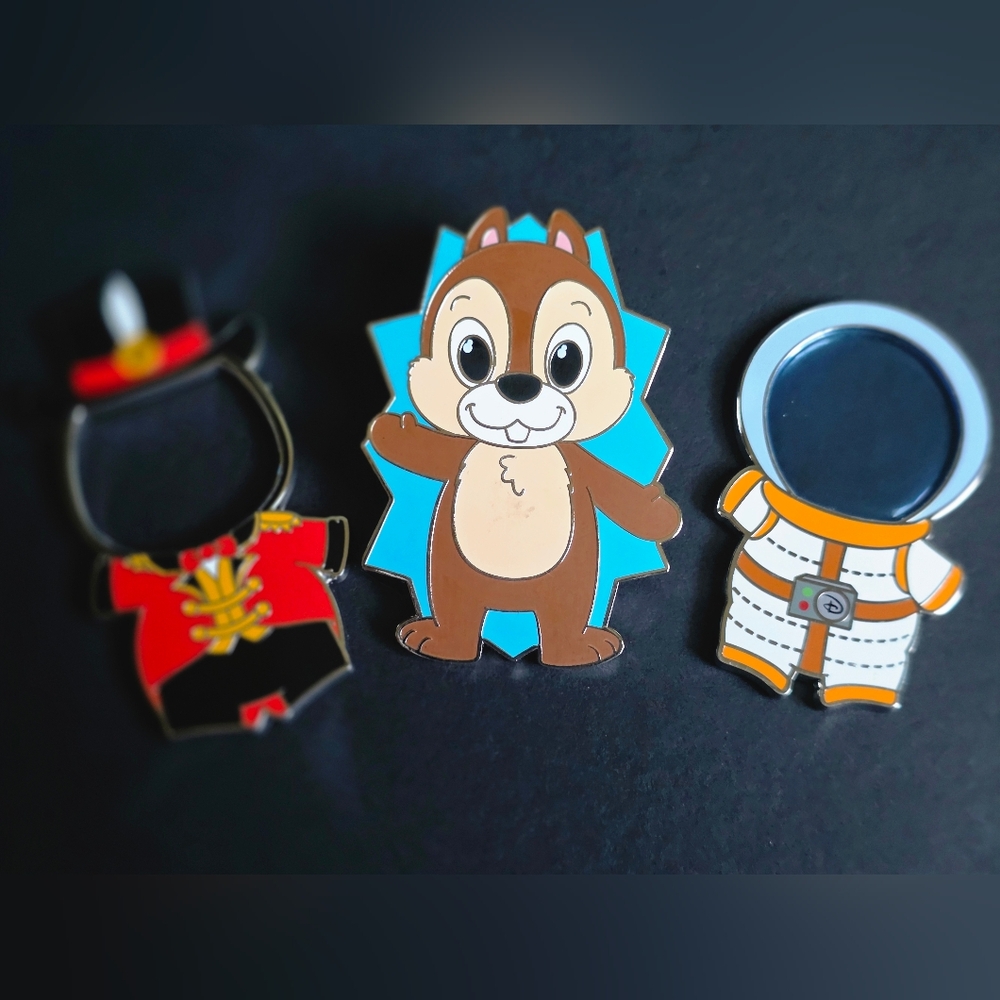 Chip Park Pal Outfits Pin With Astronaut And Showman Magnetic Outfits
